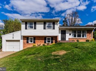 837 W Foxcroft Dr, Camp Hill, PA 17011