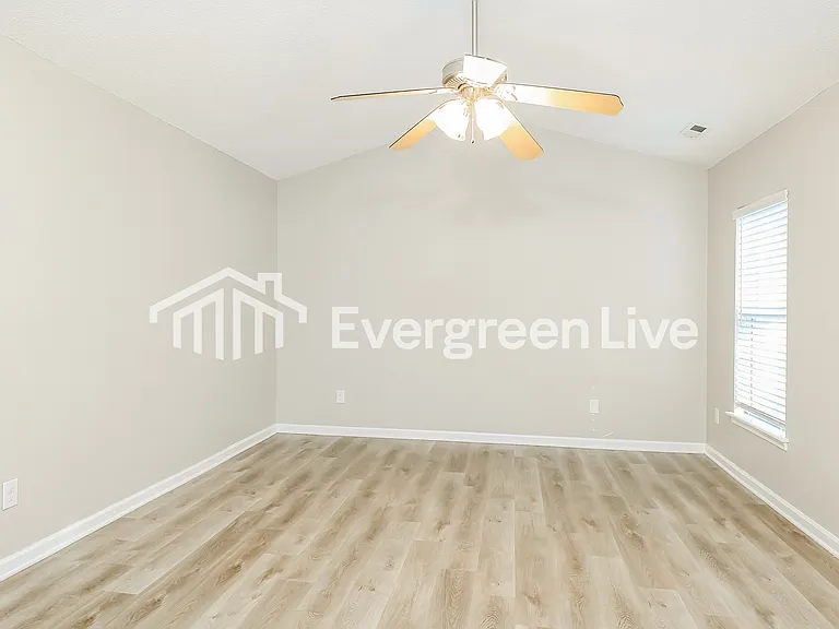 14801 Ashlight Dr — Photo 8