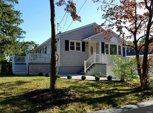 145 Pleasantview Ave, Bridgeport, CT 06606