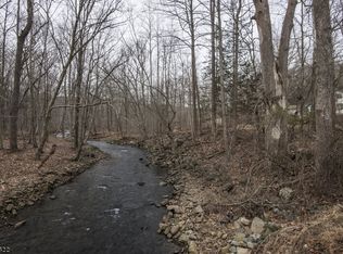 43 Old Mill Rd, Chester, NJ 07930