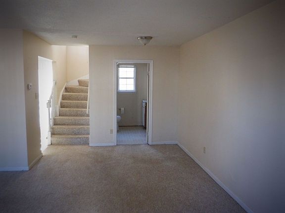 4th image of 5325 Grand Lake Cres