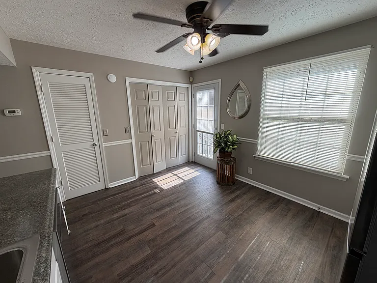 287 Donna Dr — Photo 25