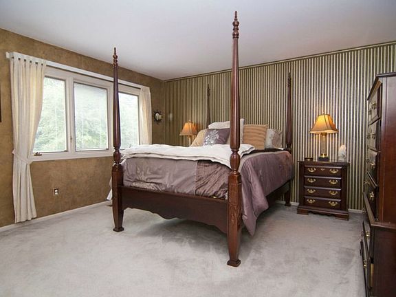 5th image of 20321 NE 133rd St