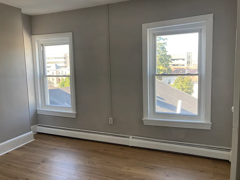 1351 Dekalb St #2 — Photo 9