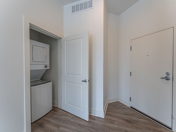 2nd image of 500 N 17th St #201