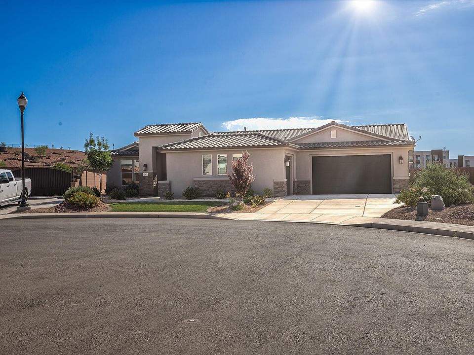 1st image of 247 W Camino Sur