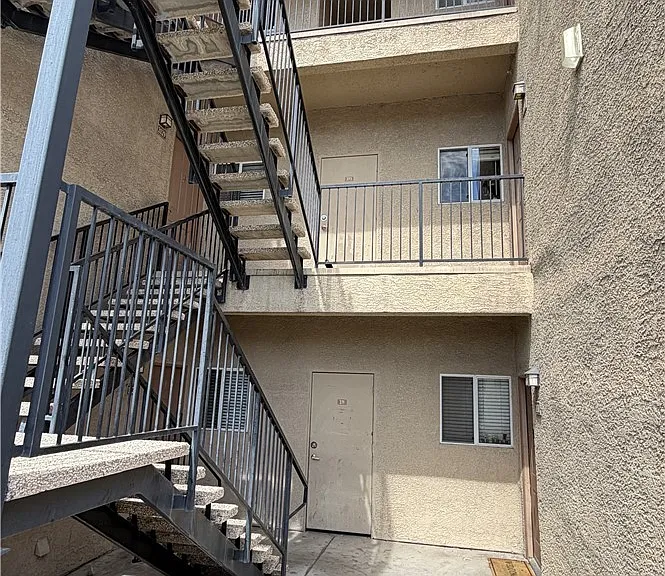 4400 S Jones Blvd #2129 — Photo 2