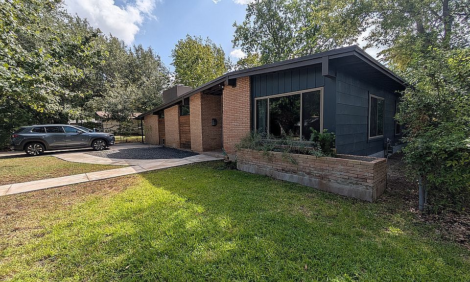 1st image of 5903 Dunbury Dr