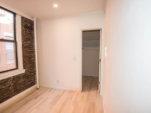 4th image of 117 Elizabeth St #3AA