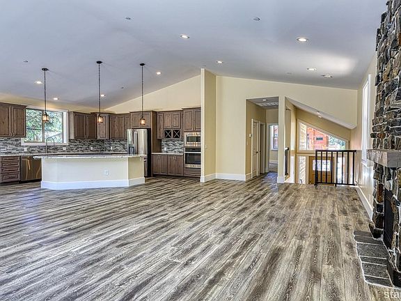 3rd image of 2486 Osborne Ave