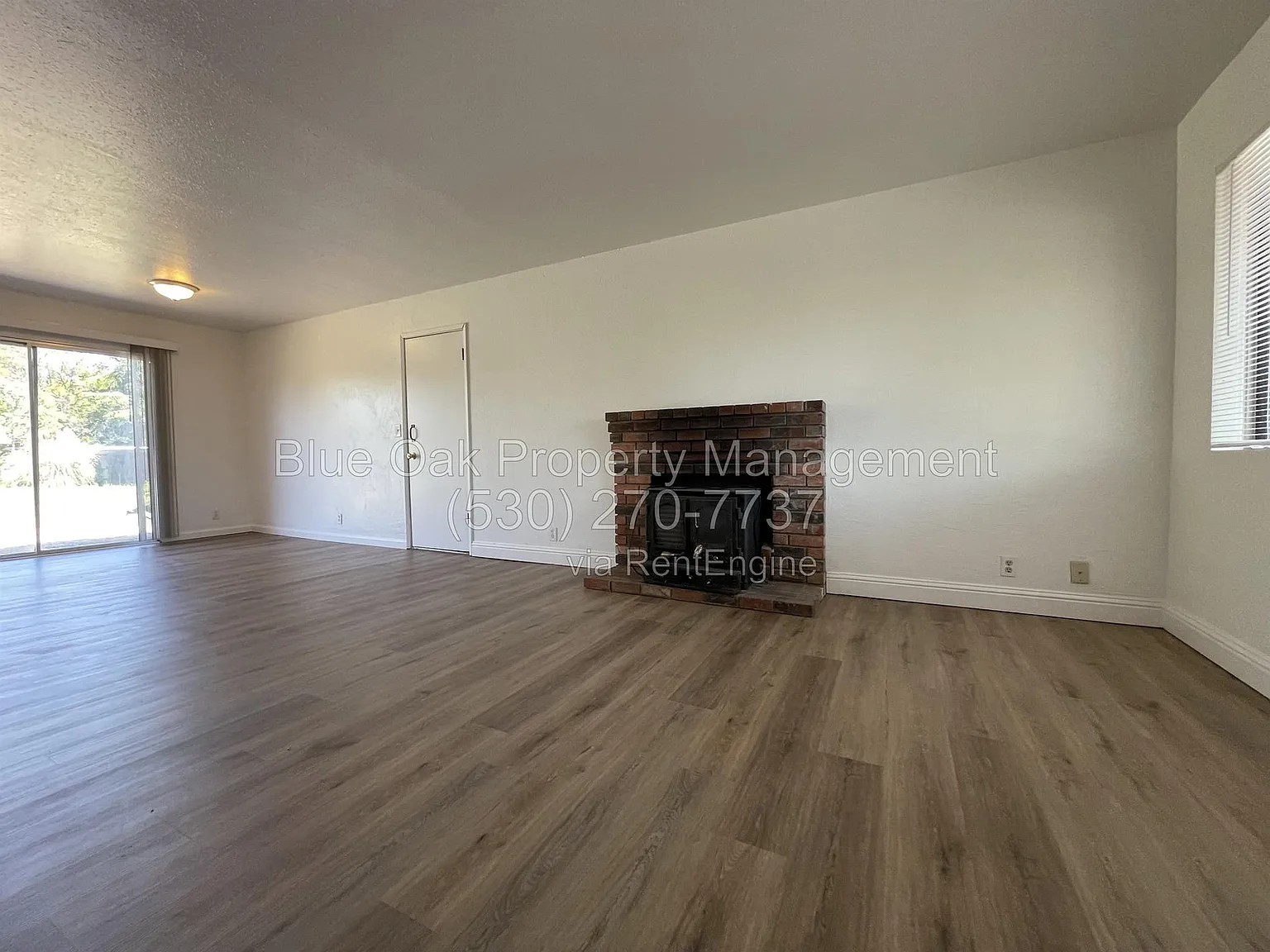 3 bed, 2.0 bath, 1120 sqft, $1,995 — Photo 2