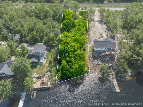 18 Hawkins Point Rd, Georgian Bay, ON P0C 1H0