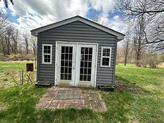 2nd image of 360 Dappenbrook Rd