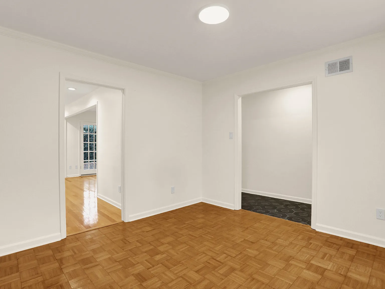 7255 Penbrook Cv — Photo 3