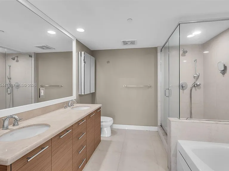 50 Biscayne Blvd #4002 — Photo 18