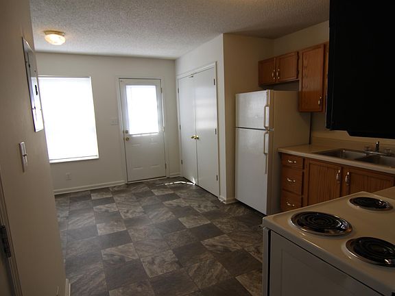 4th image of 3306 Royster Ln