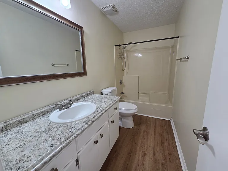 4012 Woodridge Rd — Photo 23