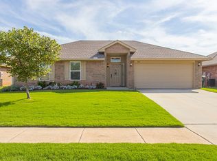 216 Tecumseh Meadows Dr, Norman, OK 73069