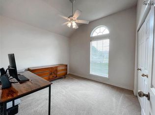6 Gray Moss Ct, Wichita Falls, TX 76309