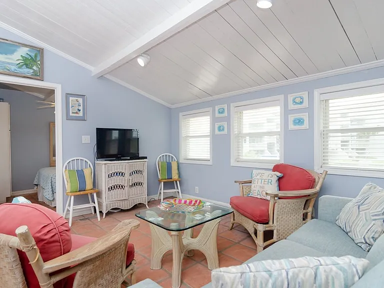 1816 Canal Dr — Photo 13