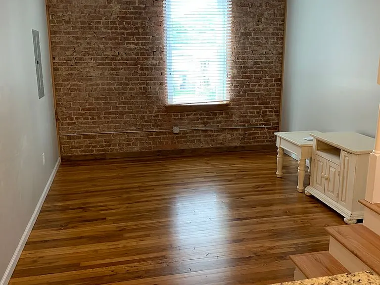 109 Pendleton St — Photo 8