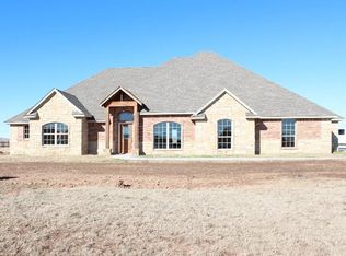1124 Gray Hawk Dr, Lawton, OK 73507
