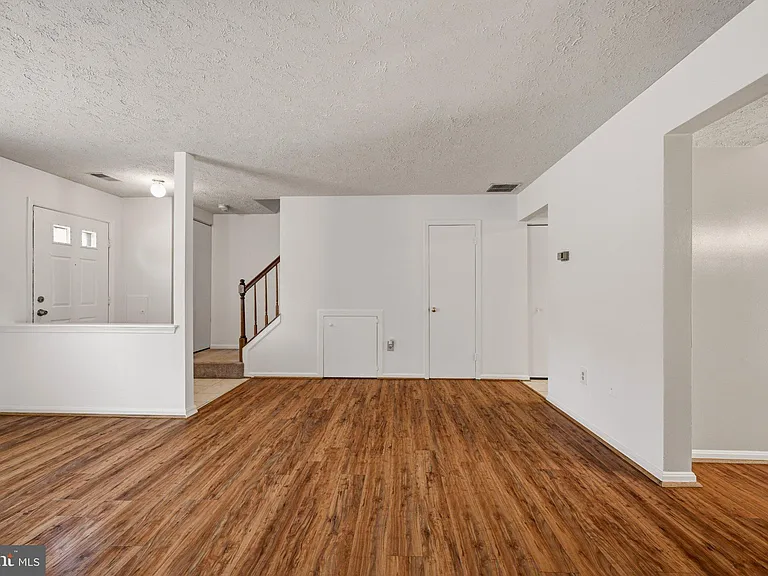 16 Meadowside Ct — Photo 12