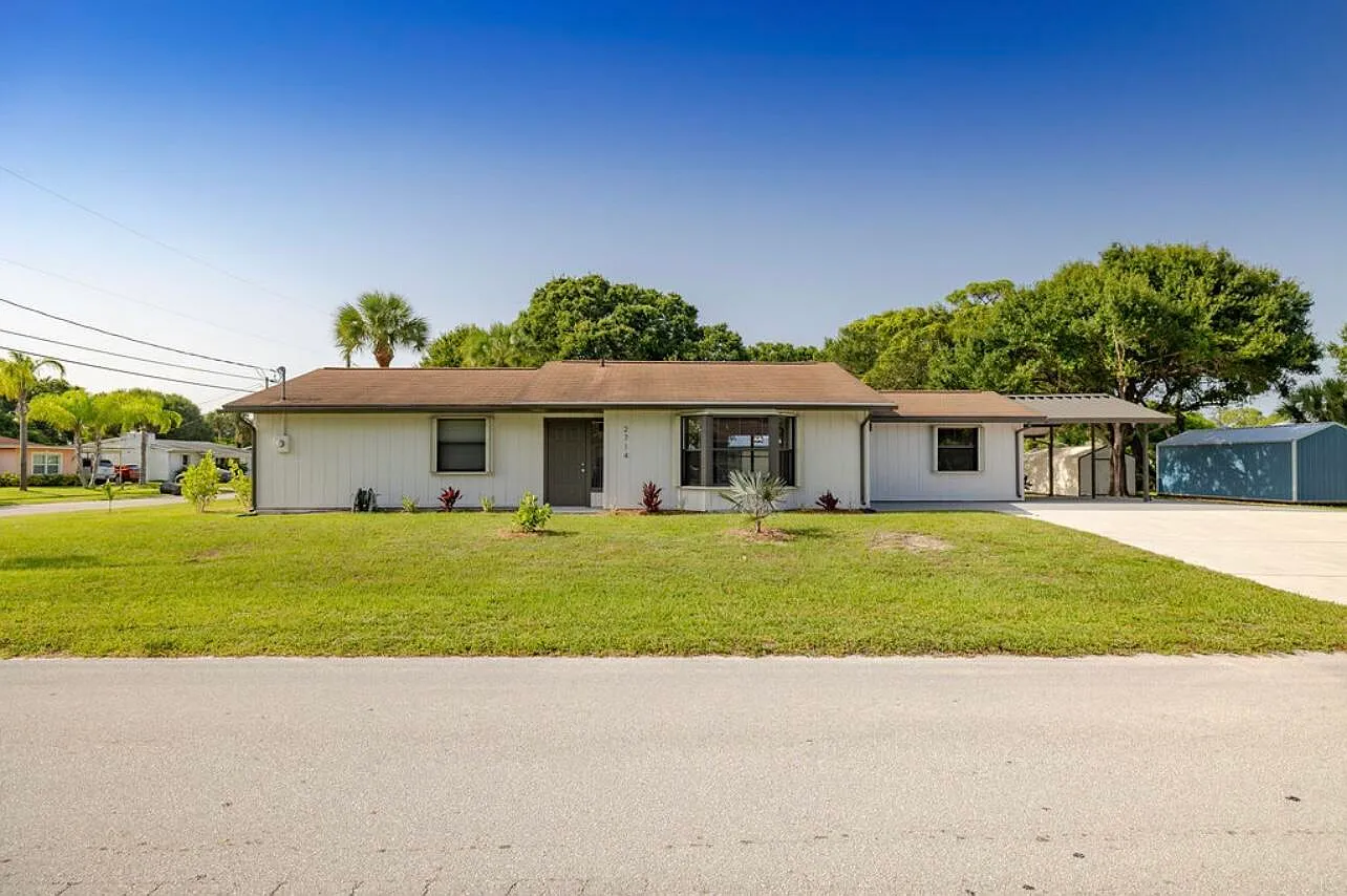 3 bed, 2.0 bath, 1553 sqft, $2,400 — Photo 2