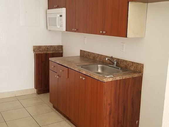 3rd image of 3621 NW 178th St