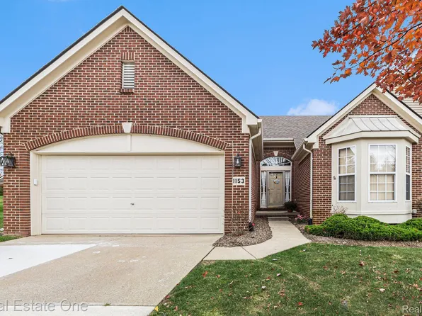 1153 Andover Cir, Walled Lake, MI 48390