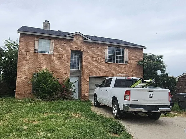 8150 Heritage Way Dr, Fort Worth, TX 76137