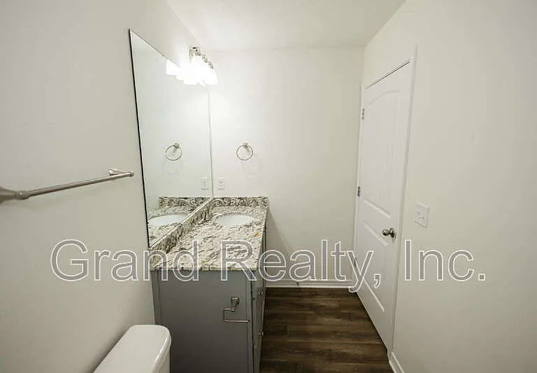 6802 Whitney Polk Ct — Photo 16