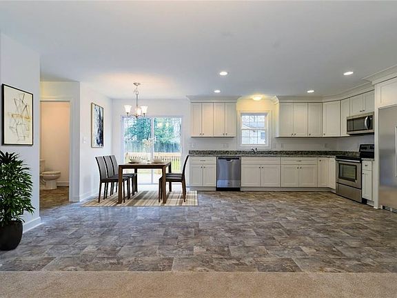 3rd image of 107 King Henry Way