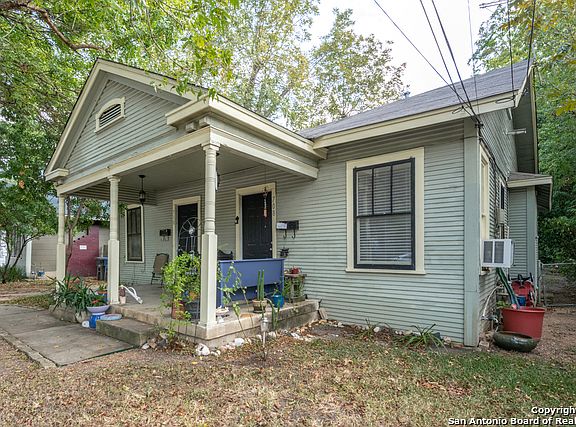 3rd image of 710 E Woodlawn Ave