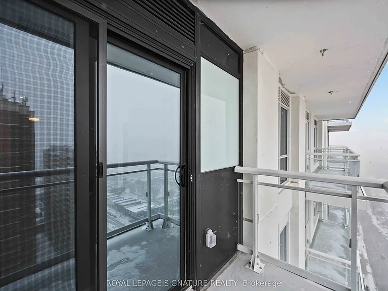 286 Main St #2405 — Photo 34