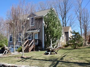 1 Carlyle Dr, Danbury, CT 06811