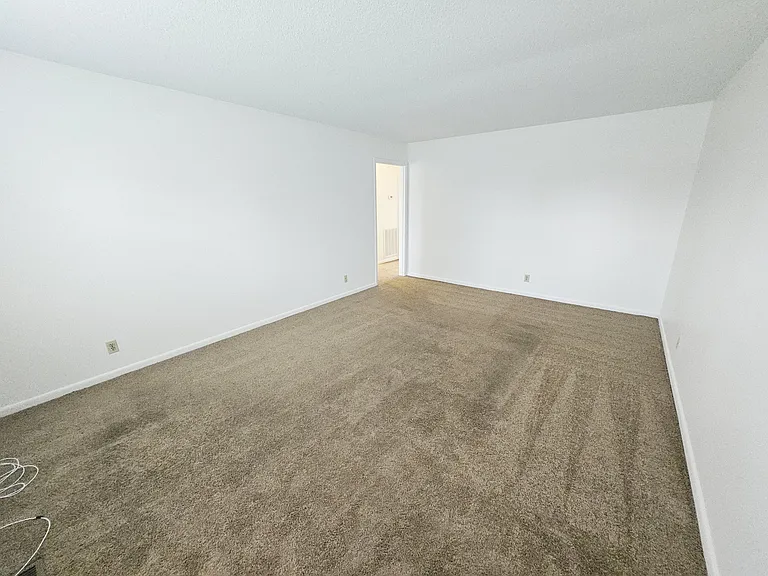 210 Westhill Dr #B — Photo 2
