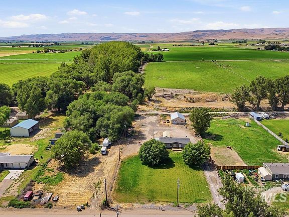 4th image of 3065 Pioneer Rd