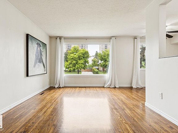 5th image of 8709 164a St NW