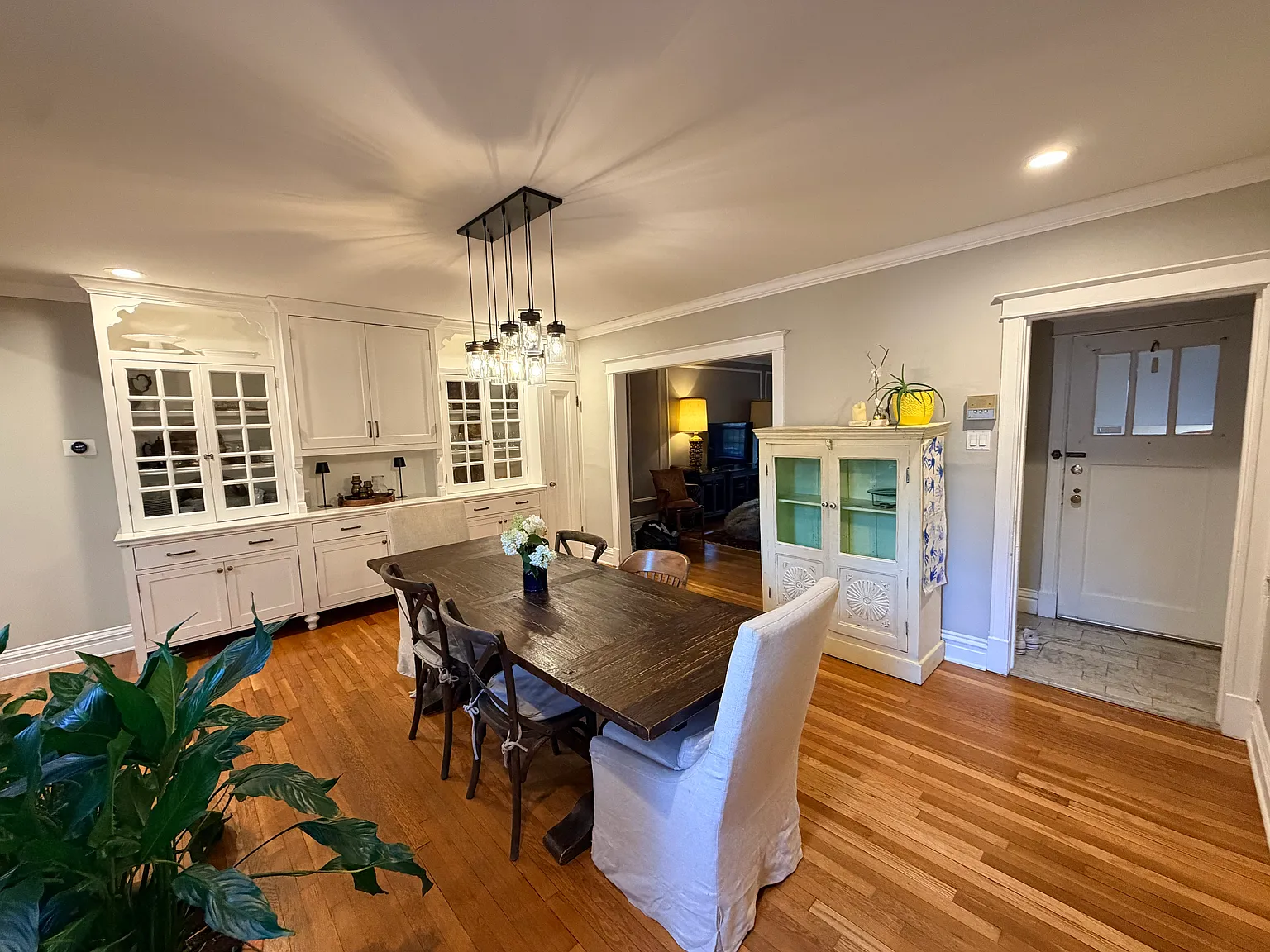 3 bed, 1771 sqft, $2,900 — Photo 3
