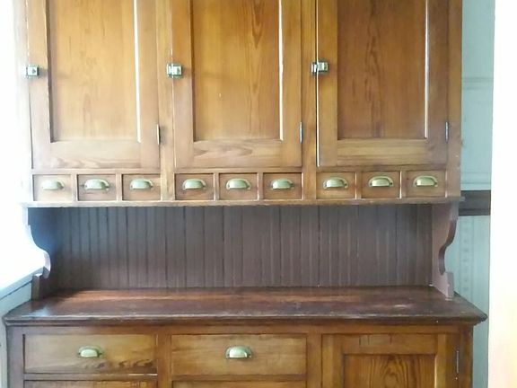 Bank of Kitchen cabinets