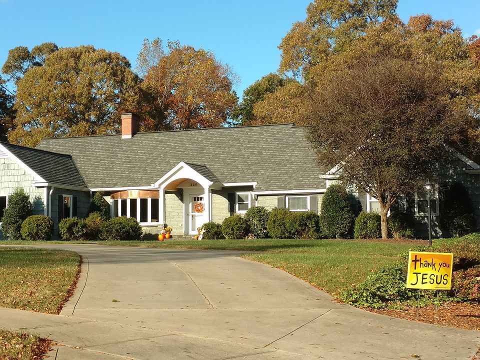 1st image of 326 Summit Ave