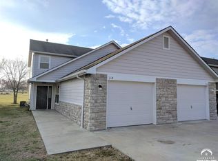 118 Silver Leaf Ln, Baldwin City, KS 66006