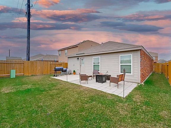 2nd image of 6142 El Oro Dr