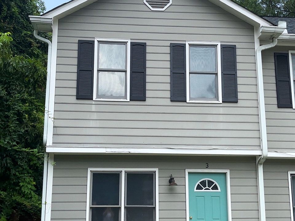 End unit townhome