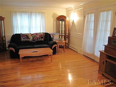 4th image of 7 Stoutenburgh Dr