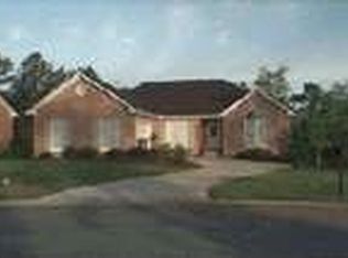 215 Saint Ives Ct, Athens, GA 30606
