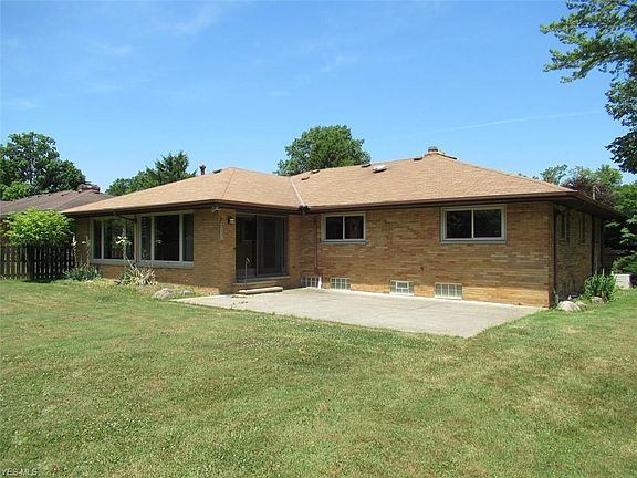 2nd image of 12661 Gardenside Dr