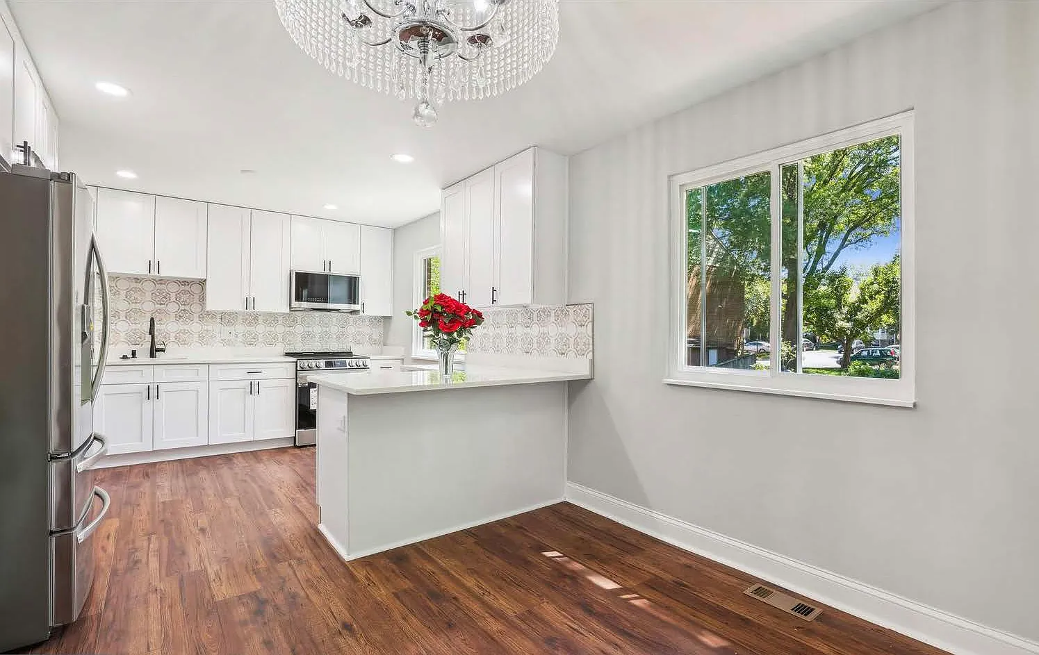 4 bed, 2178 sqft, $4,000 — Photo 3