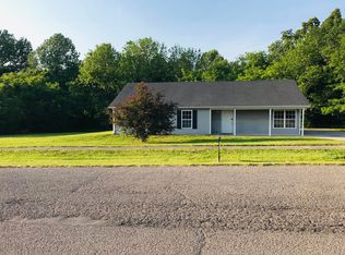 737 Shelby Ave, Radcliff, KY 40160